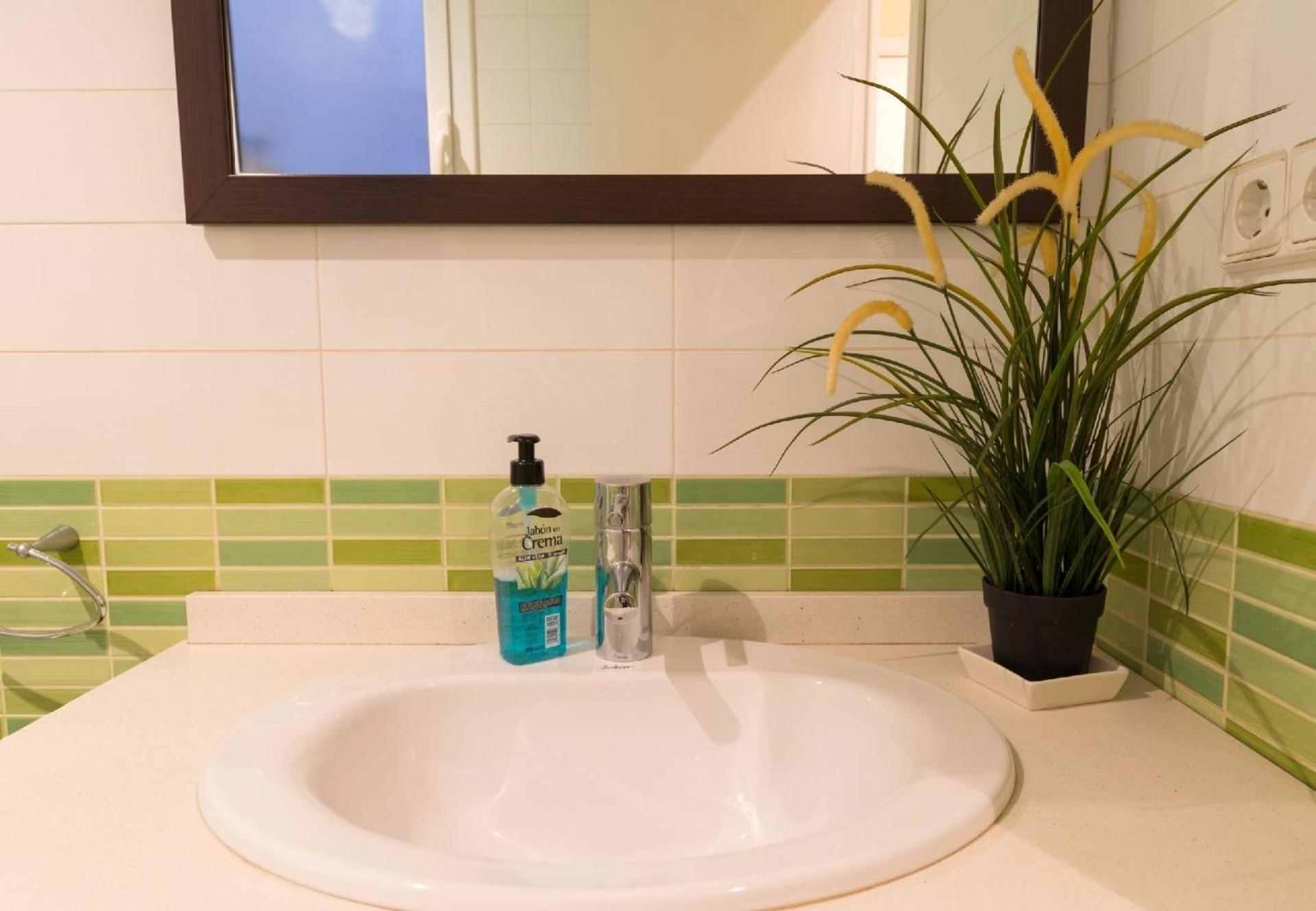Apartment Fuer 3 Personen Ca 50 Qm In Barcelona-eixample, Costa Brava Costa Del Maresme *