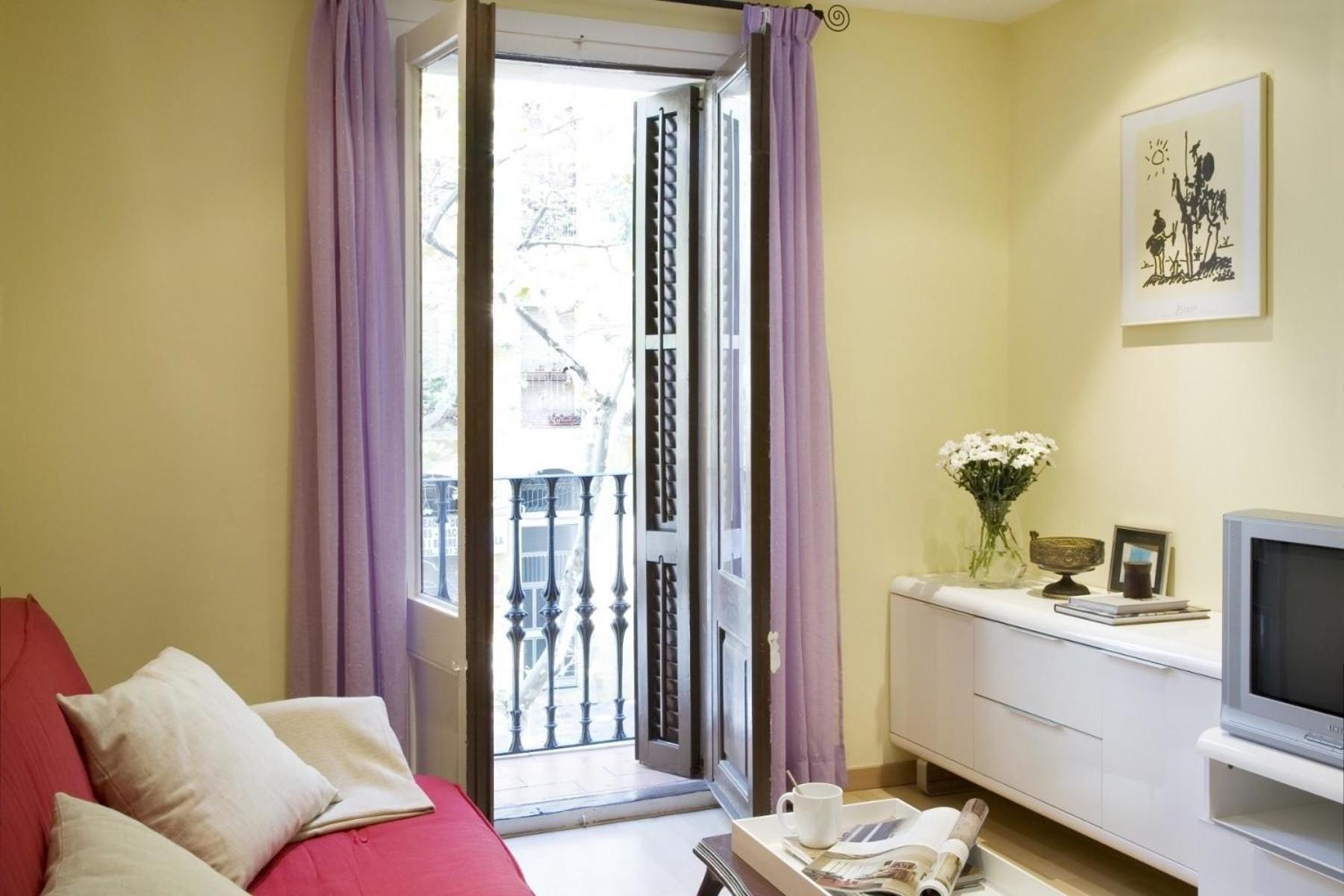 Apartment Fuer 3 Personen Ca 50 Qm In Barcelona-eixample, Costa Brava Costa Del Maresme *